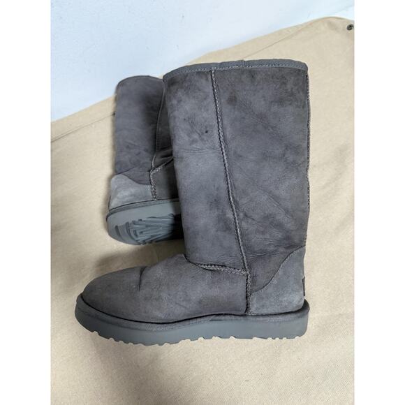 UGG Classic Suede Boots Womens Size 7 Gray Shearling Lined Mid Calf Winter Warm - Picture 1 of 8